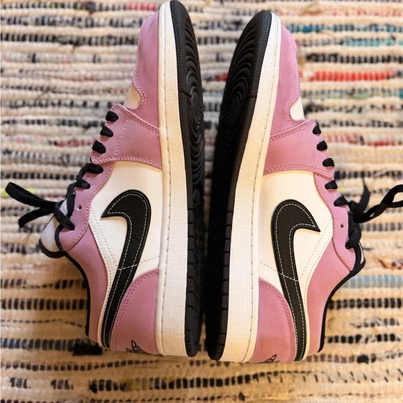 Nike Men’s Air Jordan 1 Low size 10.5 - Picture 4 of 5